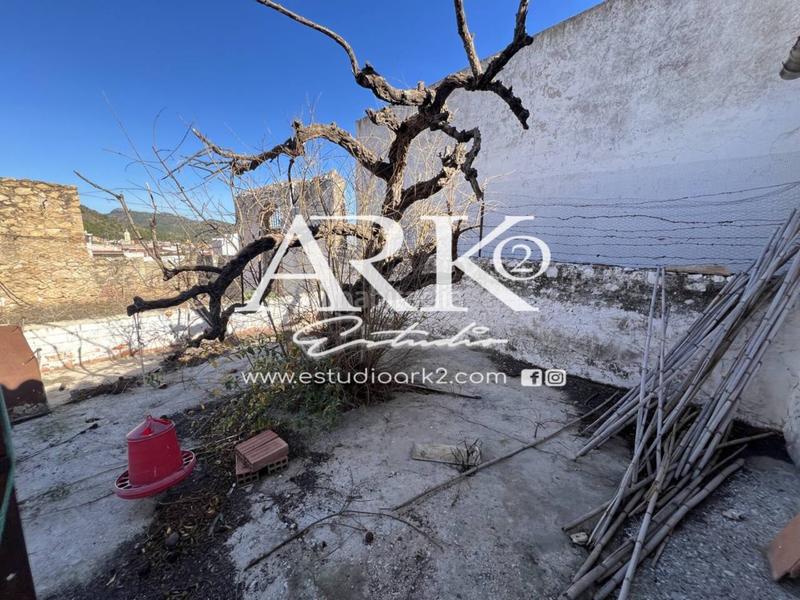 Foto a5e7e255-4c7d-49f4-a27f-1893f05d9a13. Maison dans Ador