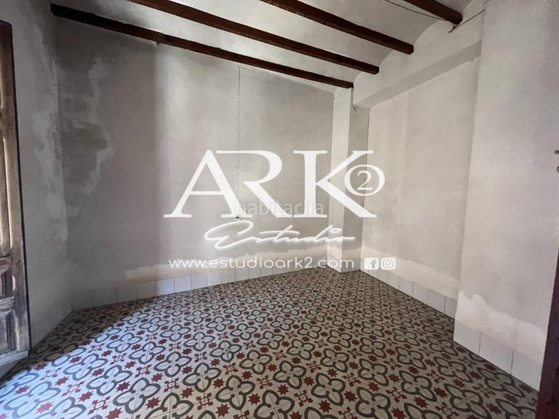 Foto c1f64279-af88-42f2-bc2d-f1f958fa797d. Maison dans Ador