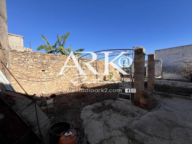 Foto c2dc4d4c-051d-480f-aab5-c4ddaab6f0b7. Maison dans Ador