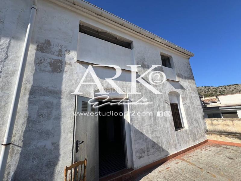 Foto f522d52b-b6cc-4c3e-82a7-a93653323653. Maison dans Ador