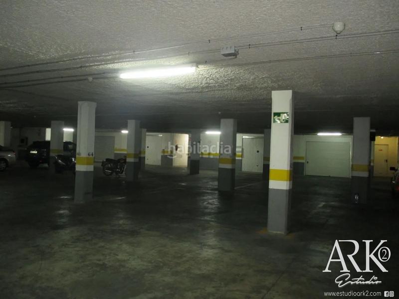 Foto 93962ffb-862d-42eb-ab7b-69a8ec80690c. Parking voiture dans Corea Gandia