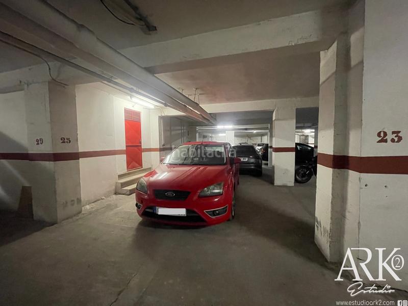 Foto 33494985-4d8e-4617-9115-ad00bdb69f73. Autoparkplatz in Corea Gandia