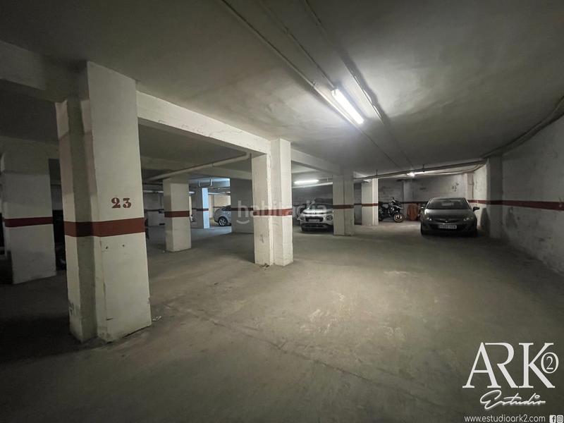 Foto 7030daee-659e-4a51-9914-b5e70b3f5495. Autoparkplatz in Corea Gandia