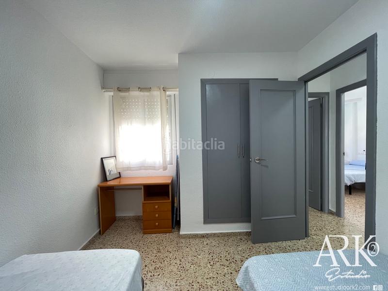 Foto ef3f75de-b5a0-45b9-9112-8289d2ee5ec0. Piccolo appartamento con piscina in Playa de Gandía Gandia