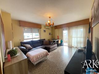 Apartament  Carrer camp de morvedre. Apartamento en la playa de gandia