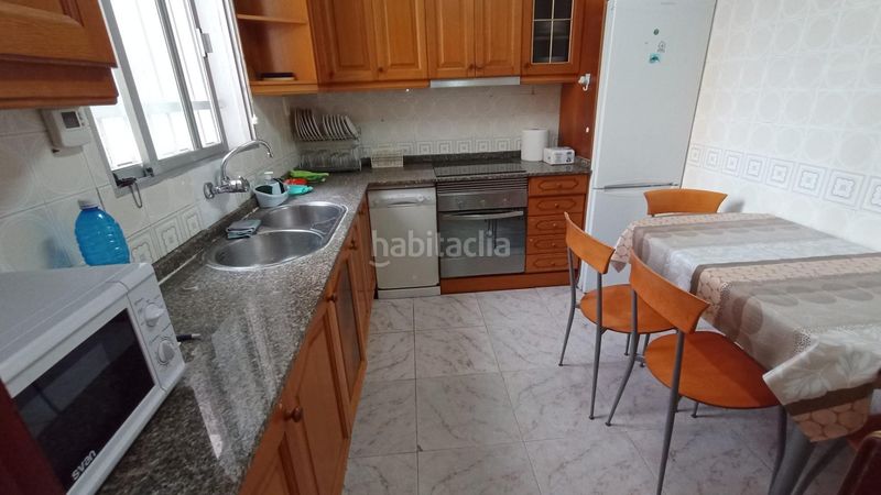 Foto b4a36d80-891a-4f26-8fd3-fc05a0a10ba2. Casa adossada amb aparcament piscina a Casco Urbano Vinaròs