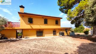 Xalet en Closa de Vinars - Ermita. Se vende chalet con 2200 m de parcela urbana en la ermita de vin