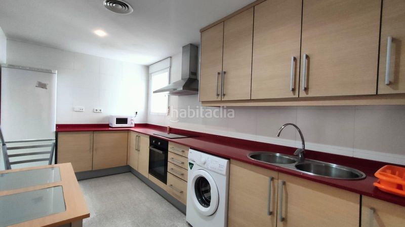 Foto f00ca5af-9634-4ec0-b60a-648be78d0c5f. Àtic amb aparcament terrassa a Casco Urbano Vinaròs