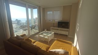 Affitto Appartamento in Casco Urbano. Bonito piso frente al mar con piscina comunitaria y parking  en