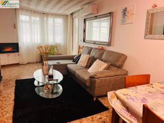 Appartement à Casco Urbano. Se vende piso de 4 dormitorios en la calle pilar! plaza de aparc