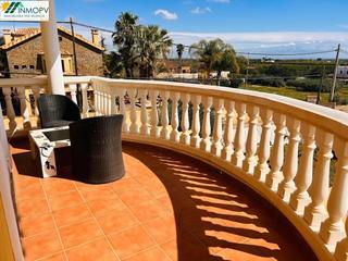 Chalet en Closa de Vinars - Ermita. Se vende bonita villa en la urbanizacion la closa  club de tenis