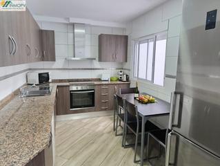 Appartement à Casco Urbano. Bonito piso de 3 domitorios completamente reformado al lado del