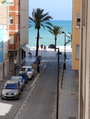 Piso en Casco Urbano. Bonito piso de 3 domitorios completamente reformado al lado del