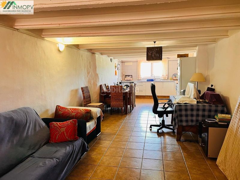 Foto 26155ea6-1d52-4443-bae0-3cb19fe4119b. Casa amb calefacció aparcament piscina a Cálig