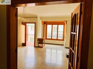 Appartement à Casco Urbano. Piso de 3 dormitorios a pie del paseo !