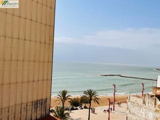 Appartement à Casco Urbano. Piso de 3 dormitorios a pie del paseo !