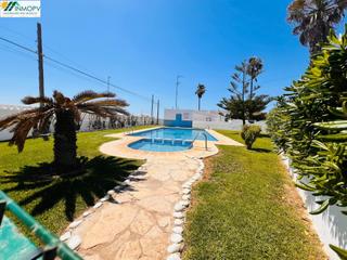 Casa adosada en Costa Norte. En venta casa adosada en urbanizacion privada con piscina comuni