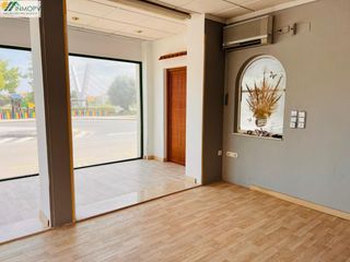 Local Comercial a Casco Urbano. En venta local comercial de 358 m2 zona rio cervol vinaròs!