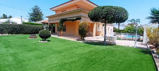 Lloguer Xalet a Cala Puntal. Chalet con piscina privada en costa sur para alquiler anual