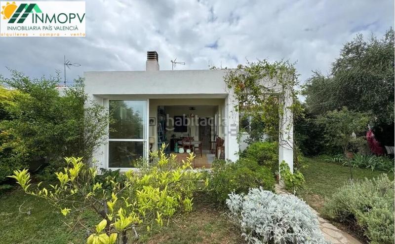 Foto fe0eae04-7465-453f-b5c1-d7c3f3c7c431. Casa aparellada amb calefacció a Costa Norte Vinaròs