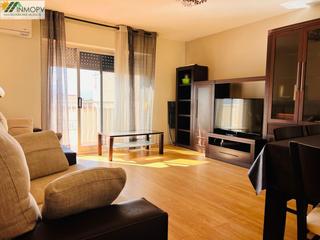 Appartement à Casco Urbano. Piso de 3 habitaciones y 2 baños en la tercera planta edificio s