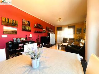 Appartement à Casco Urbano. En venta piso semi nuevo de 2 dormitorios, en urbanizacion con p