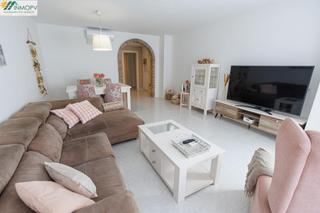 Piso en Casco Urbano. Se vende amplio piso zona mercadona de 4 dormitorios, 2 baños, t