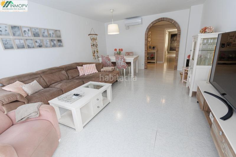 Foto e7b48d37-718c-475f-928d-0b6679a8cb6c. Pis amb calefacció aparcament piscina a Casco Urbano Vinaròs