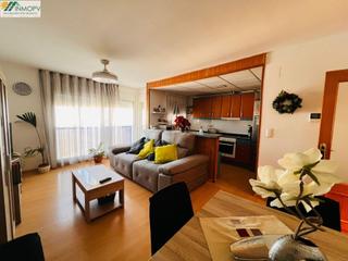 Appartement à Casco Urbano. Piso de 3 dormitorios en venta en la zona mercadona, av barcelon