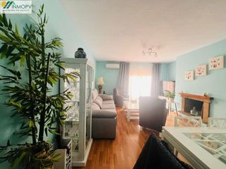 Piso en Casco Urbano. En venta piso de 3 habitaciones, reformado, en avenida barcelona