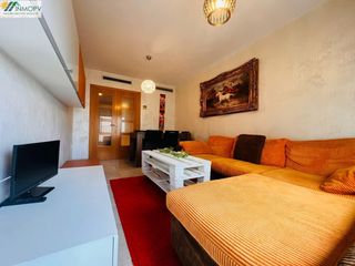 Piso en Casco Urbano. En venta piso semi nuevo de 3 dormitorios y 2 baños en rio cuart