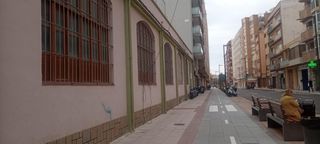 Lloguer Local Comercial a Casco Urbano. Local en el pueblo de 330 m2 más altillo abierto en lateral de 1