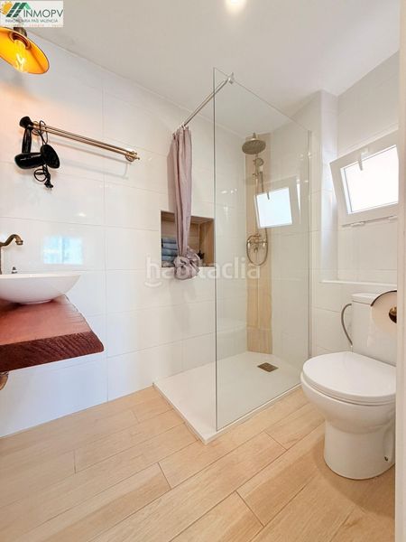 Foto 2196d9ed-06f5-4e2c-bec1-3230fedf73b4. Edificio se vende casa entera con 3 viviendas independientes! ideal inversores! a pie del paseo maritimo! en Vinaròs