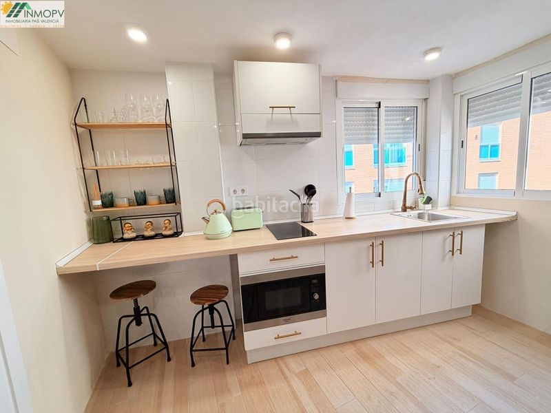 Foto 510698b8-32ca-40d7-9002-cdadb0696818. Edificio se vende casa entera con 3 viviendas independientes! ideal inversores! a pie del paseo maritimo! en Vinaròs