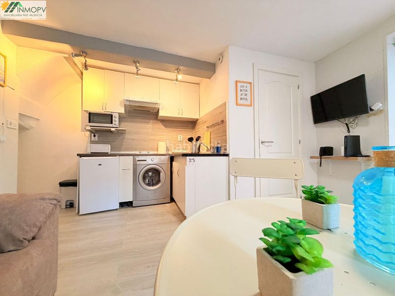 Foto e4d0a662-fdc0-4978-80d1-204f238f96fe. Edificio se vende casa entera con 3 viviendas independientes! ideal inversores! a pie del paseo maritimo! en Vinaròs