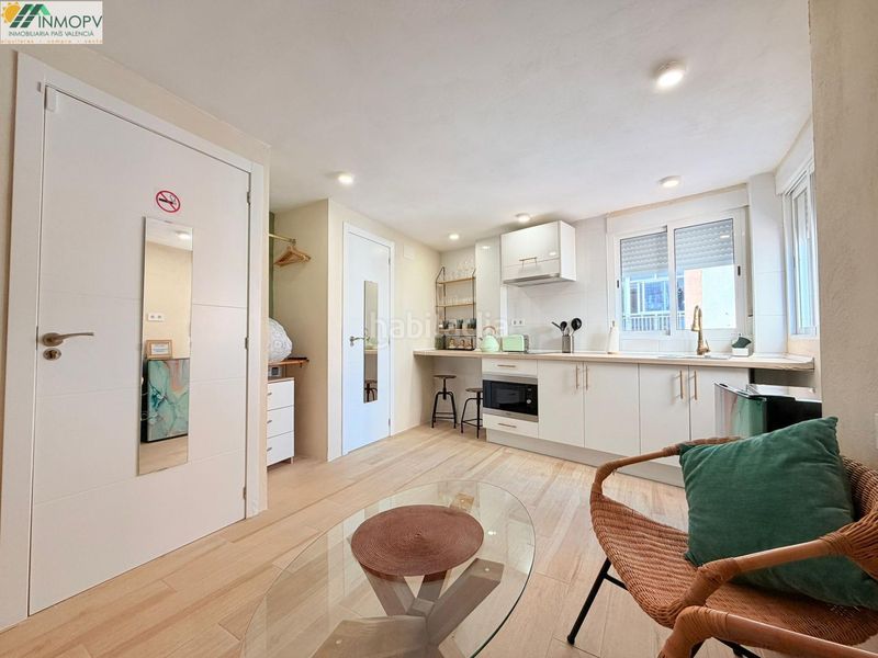 Foto f279bed7-54bf-4738-a719-01a2f55e505e. Edificio se vende casa entera con 3 viviendas independientes! ideal inversores! a pie del paseo maritimo! en Vinaròs