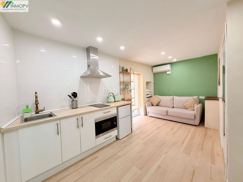 Foto ff2bc484-daaa-4b51-8906-47d3b117c9a2. Edificio se vende casa entera con 3 viviendas independientes! ideal inversores! a pie del paseo maritimo! en Vinaròs