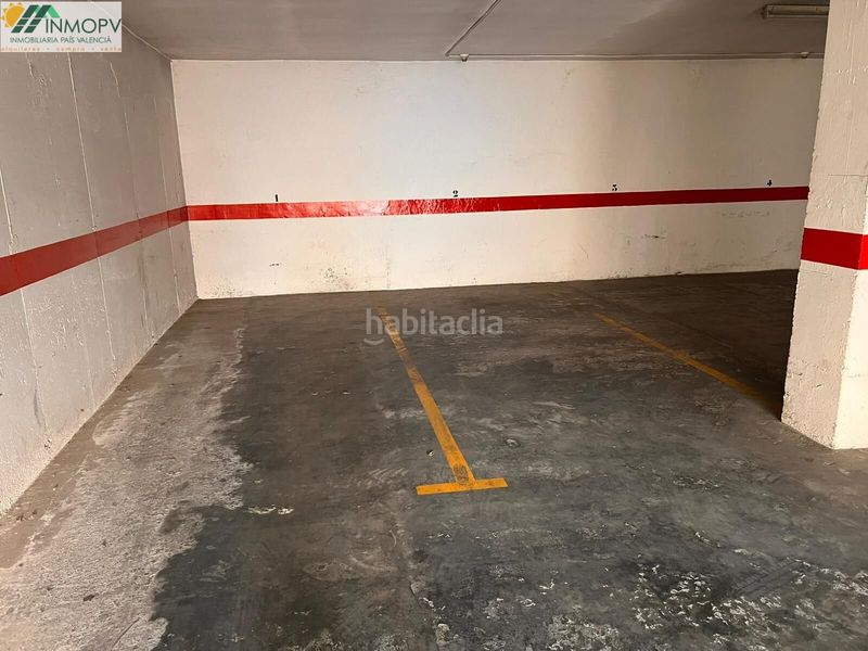 Foto bad74969-b07c-4355-b211-975ccb6c5802. Aparcament cotxe a Casco Urbano Vinaròs