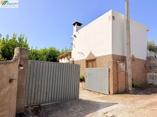 Casa in Partidas de Interior - Zona Rústica. En venta vivienda de 80m2 sobre parcela rustica de 3.300m2 a 6km