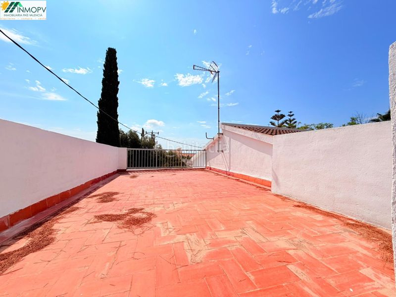 Foto c8d7bcb1-300b-4365-8d22-683d071fd213. Xalet amb aparcament a Alcanar