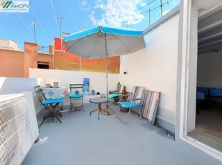 Casa adossada a Casco Urbano. Vivienda completamente reformada, en el centro de vinaròs, lista