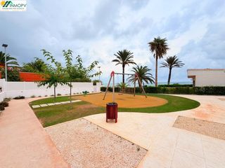Casa a schiera in Costa Norte. Vivienda adosada en urbanizacion privada costa norte zona barbig