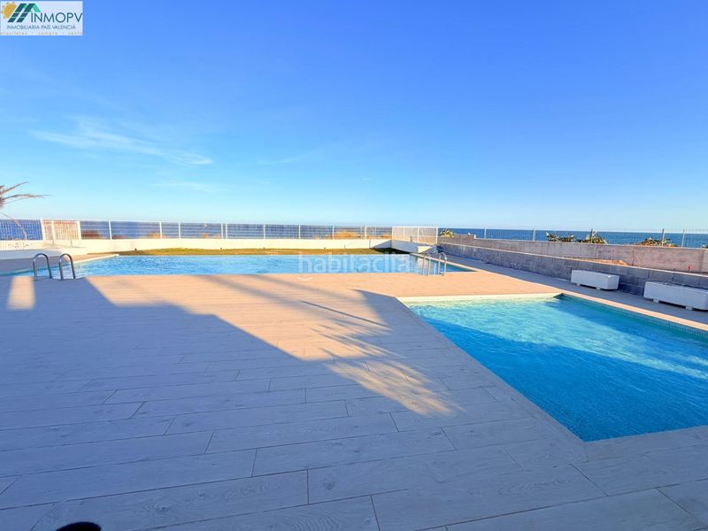 Foto 70f79f54-d5fe-4460-ac59-5a51dedab9c0. Casa adosada vivienda adosada en urbanizacion privada Costa Norte zona barbiguera! primera linea del mar! en Vinaròs