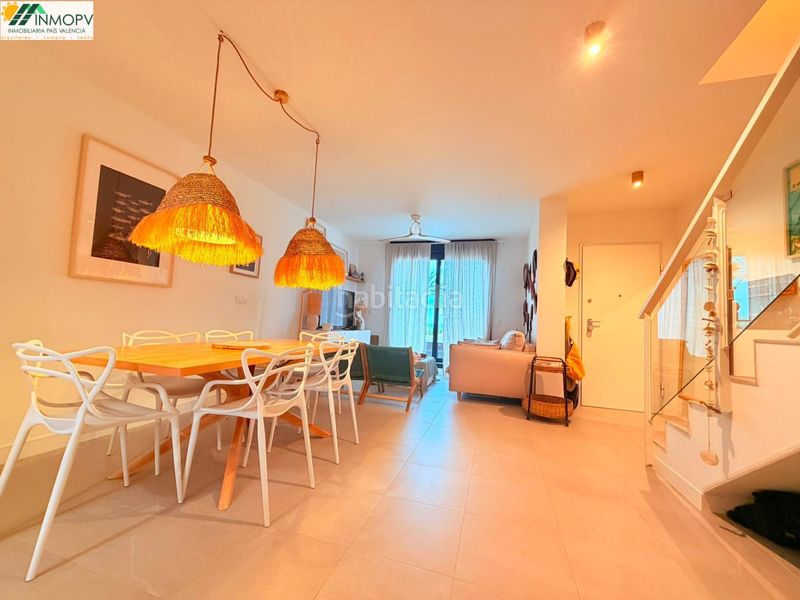 Foto 74b6c159-1edc-4465-9fcf-59ccf6d2bb00. Casa adosada vivienda adosada en urbanizacion privada Costa Norte zona barbiguera! primera linea del mar! en Vinaròs