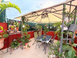 Casa aparellada a Casco Urbano