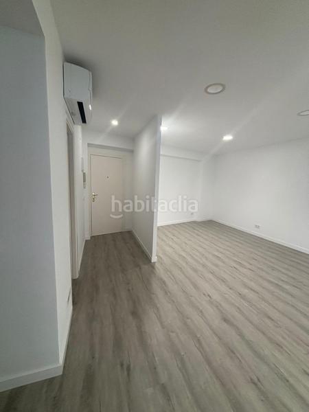 Foto 28109baf-7157-4c1c-b89c-f5cdeeda90c2. Apartamento exclusiva oportunidad en primera línea de playa ! apartamento reformado tipo loft con vistas laterales al mar en Salou