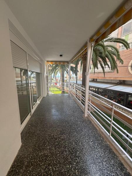 Foto 2bc76ff8-158c-4974-8139-78d246f77865. Apartamento exclusiva oportunidad en primera línea de playa ! apartamento reformado tipo loft con vistas laterales al mar en Salou