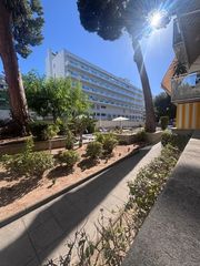Planta baixa a Mar i Camp - Platja dels Capellans. Tu refugio en salou bajo con amplia terraza y piscina comunitari