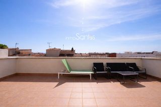 Duplex  Tirso de molina. Dúplex ático con gran terraza en el centro de roses
