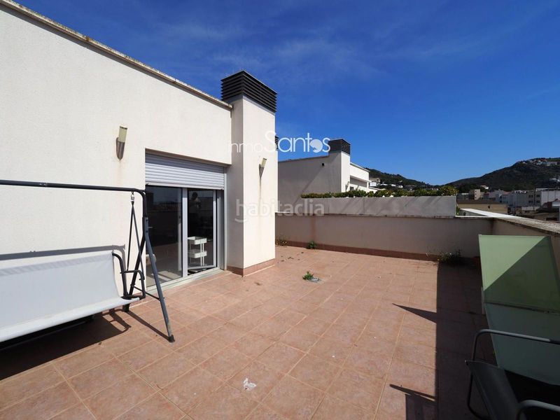 Foto 297f2d24-a211-4ff9-bf53-f00a667d2534. Dúplex amb aparcament a Centre Roses